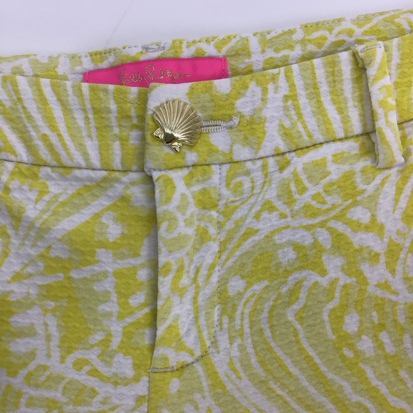 Lilly Pulitzer Palmita Shorts in Lilly’s Lemon Sea Cups - Picture 5 of 15
